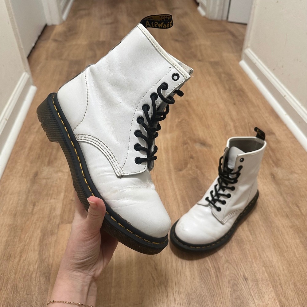 Dr. Martens | White Leather 1460 Smooth Classic Lace Up Combat Boot Shoes, EU 38